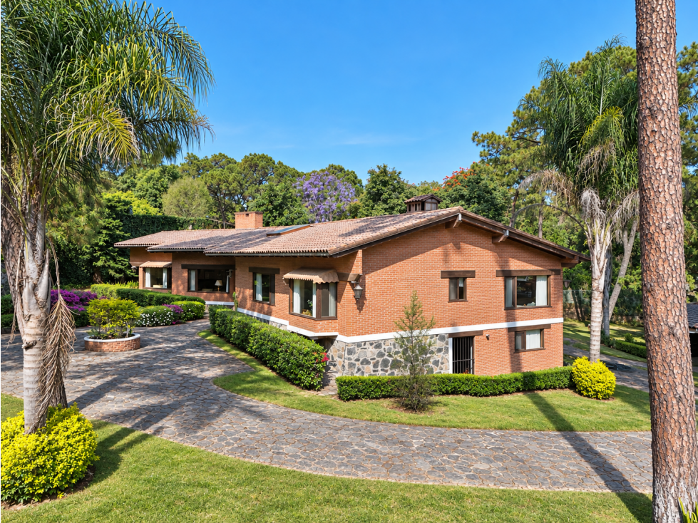 CASA EN VENTA | BOSQUE DE AVÁNDARO | JARDÍN 1800 M2 - 1