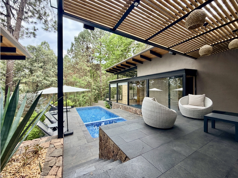 CASA EN VENTA | AVANDARO | ALBERCA | VISTA AL BOSQUE - 1