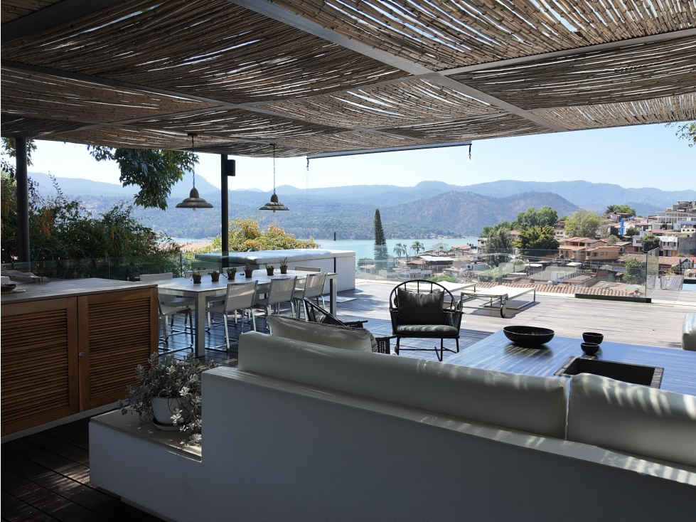 CASA EN VENTA | VISTA AL LAGO | VALLE DE BRAVO