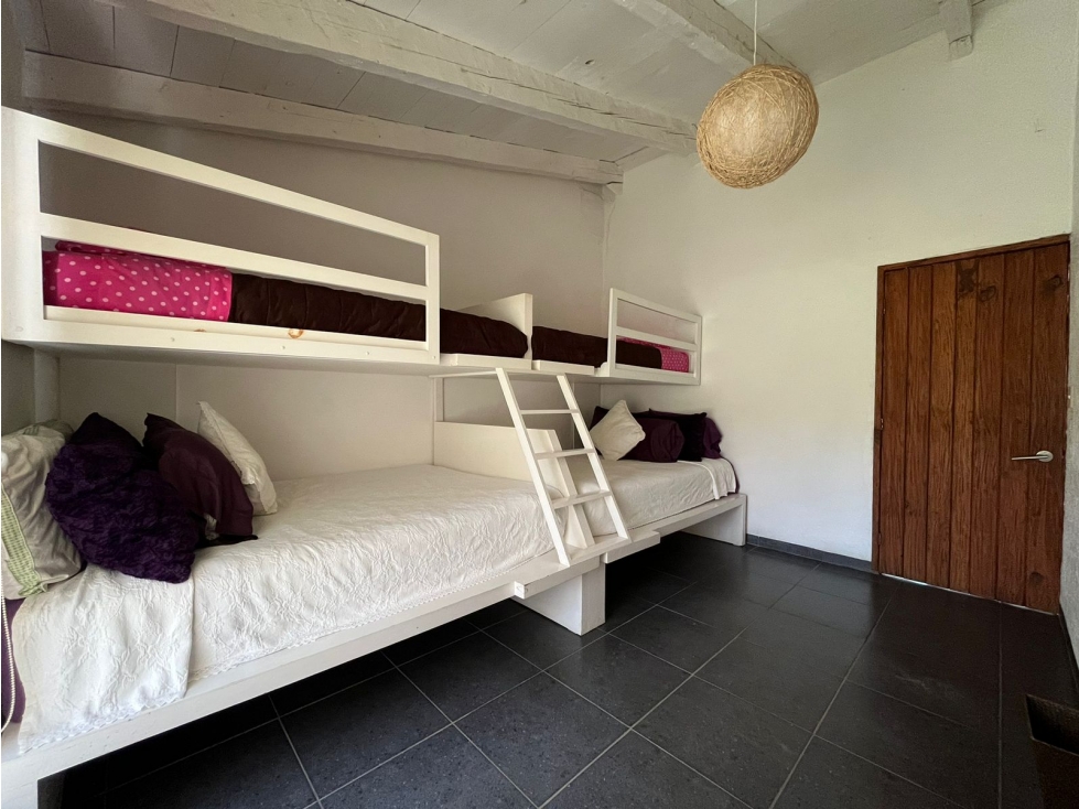 CASA EN VENTA I ALBERCA I JACUZZI I AMPLIO JARDIN I AVANDARO — foto 6