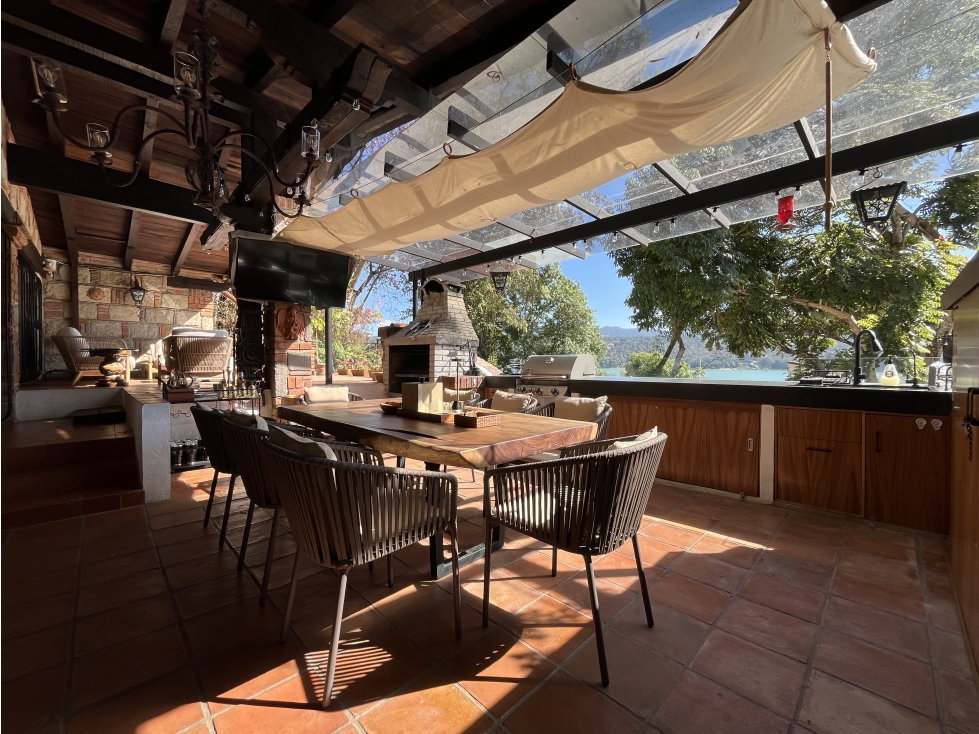 CASA EN RENTA I VISTA AL LAGO I JACUZZI I AMUEBLADA I VALLE DE BRAVO — foto 5
