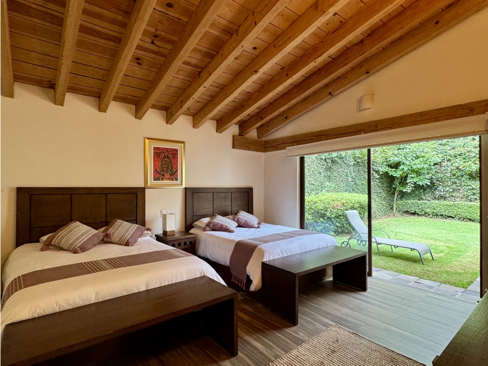 CASA EN VENTA I CERCA DEL CLUB DE GOLF I JARDIN I ALBERCA I AVANDARO — foto 3