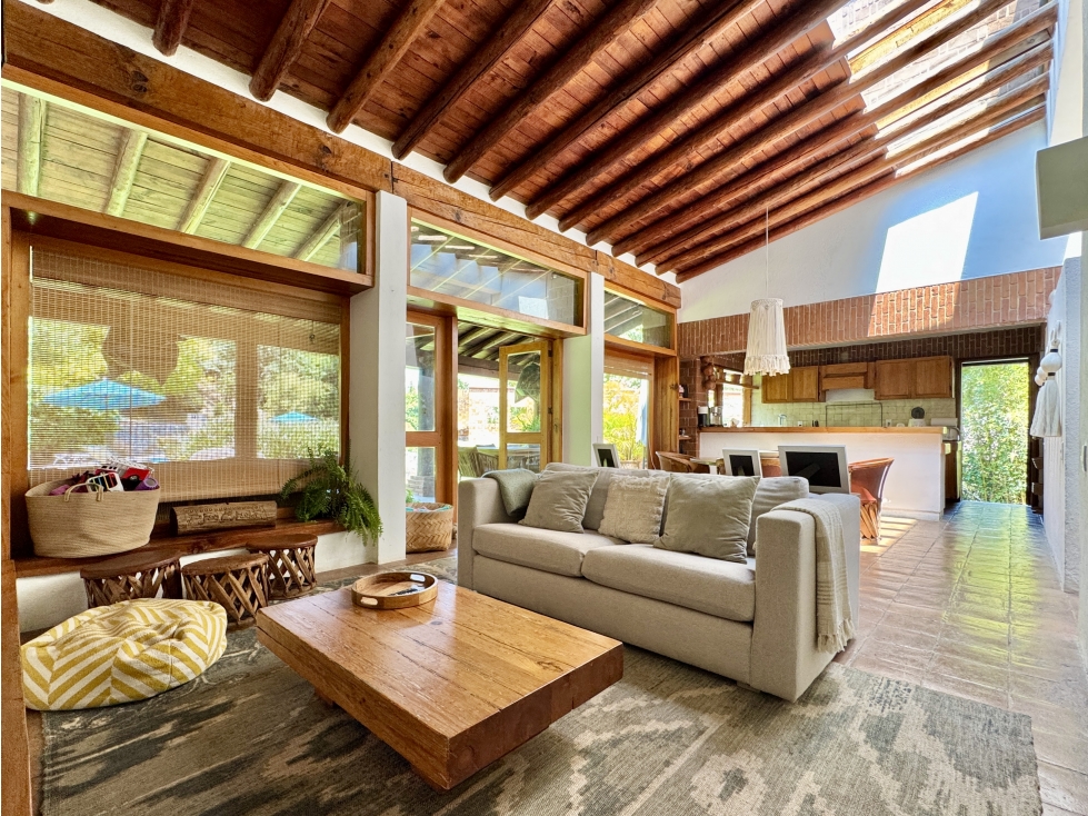 CASA EN VENTA | VALLE DE BRAVO | PUEBLO | AVANDARO — foto 2