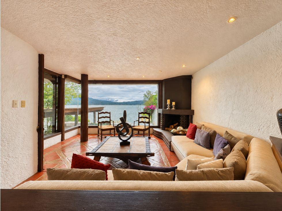 CASA EN RENTA | AMUEBLADA | VALLE DE BRAVO | CLUB Y ACCESO AL LAGO — foto 3