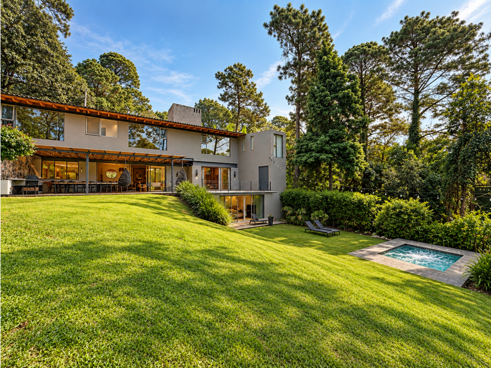 CASA EN RENTA | AMUEBLADA | AVANDARO | JACUZZI Y JARDIN