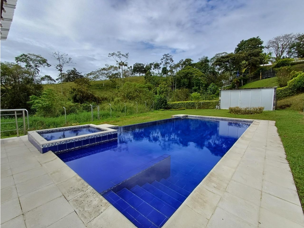 CASA CAMPESTRE EN VENTA POR EL RESTAURANTE EL SOLAR — foto 3