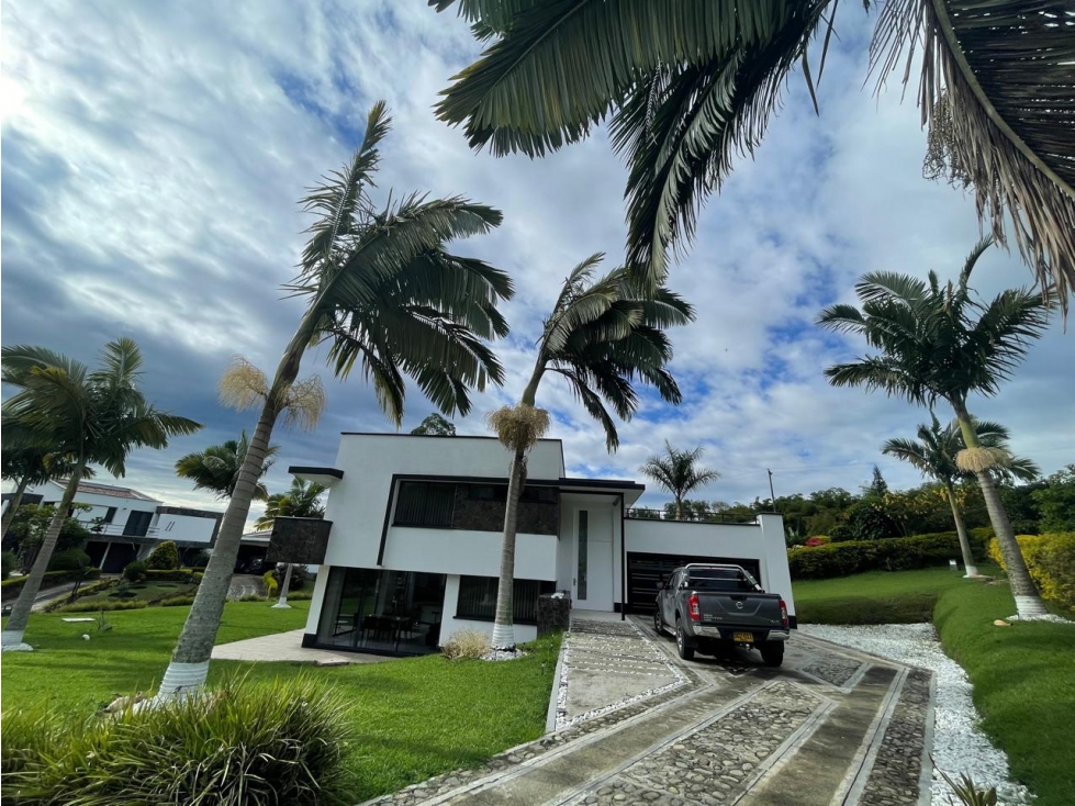 CASA CAMPESTRE EN VENTA EN UNIDAD CERRADA - NORTE DE ARMENIA