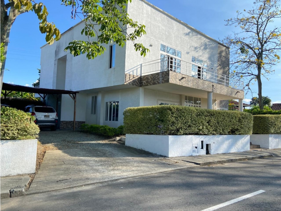 CASA CAMPESTRE EN CONJUNTO ZONA CLUB CAMPESTRE