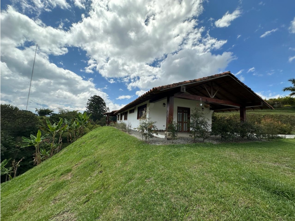 CASA CAMPESTRE EN VÍA CIRCASIA A MONTENEGRO - 1