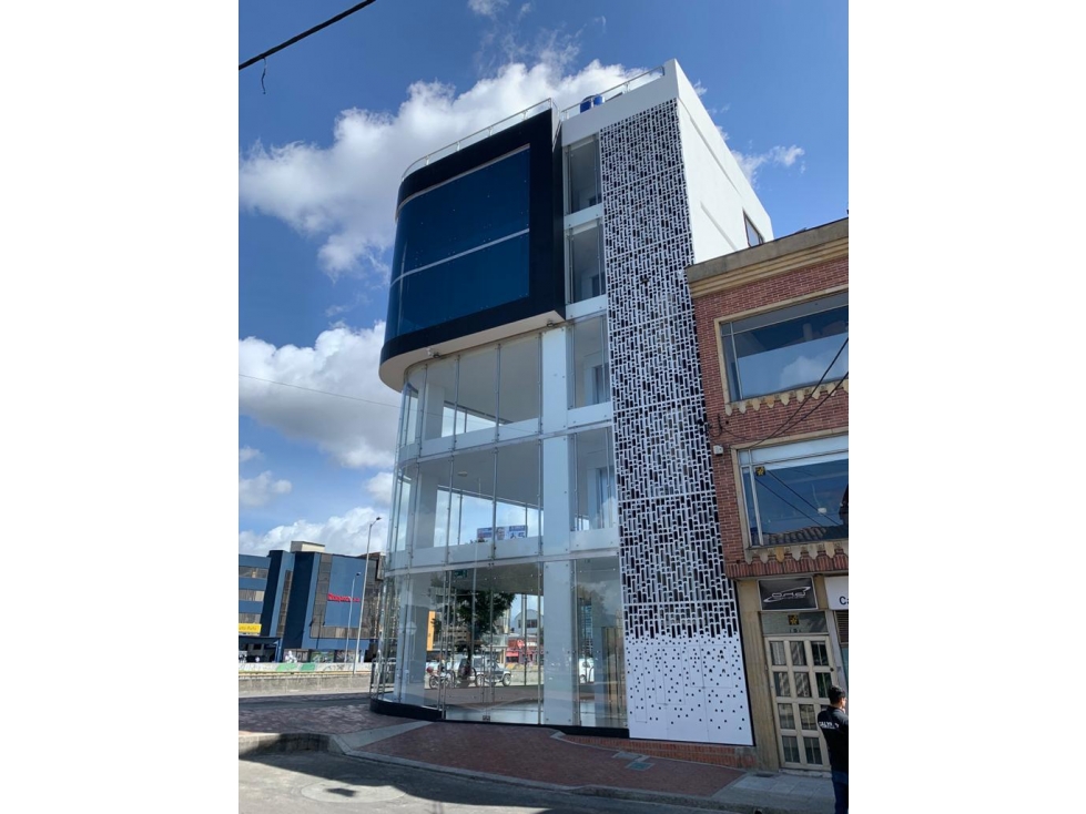 VENDO EXCELENTE EDIFICIO DE OFICINAS PARA ESTRENAR- AP — foto 3