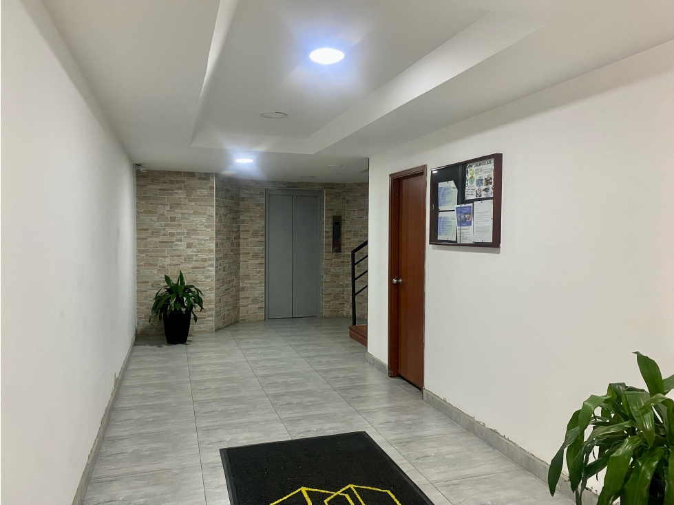 Vendo en Cantalejo,apto en edif,4piso,67M2,3habs,2baños,1garaje
