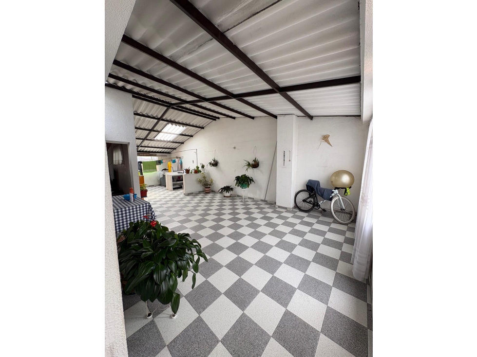 VENTA BODEGA CARVAJAL TRES NIVELES CON VIVIENDA-BODEGA 17mts (167 )YM