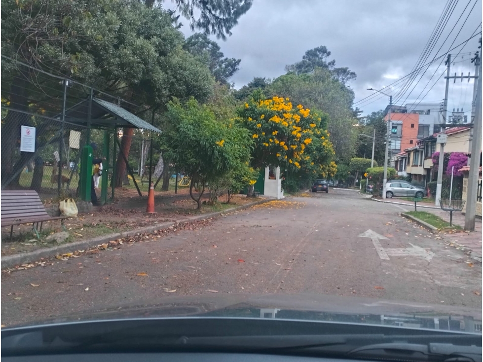 PARA VENTA LINDA CASA EN CEDRO GOLF-JA — foto 3
