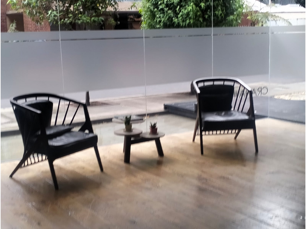 ARRIENDO APTO AMOBLADO DE 170 M2 + TERRAZA EN CHICO RESERVADO-JA — foto 2
