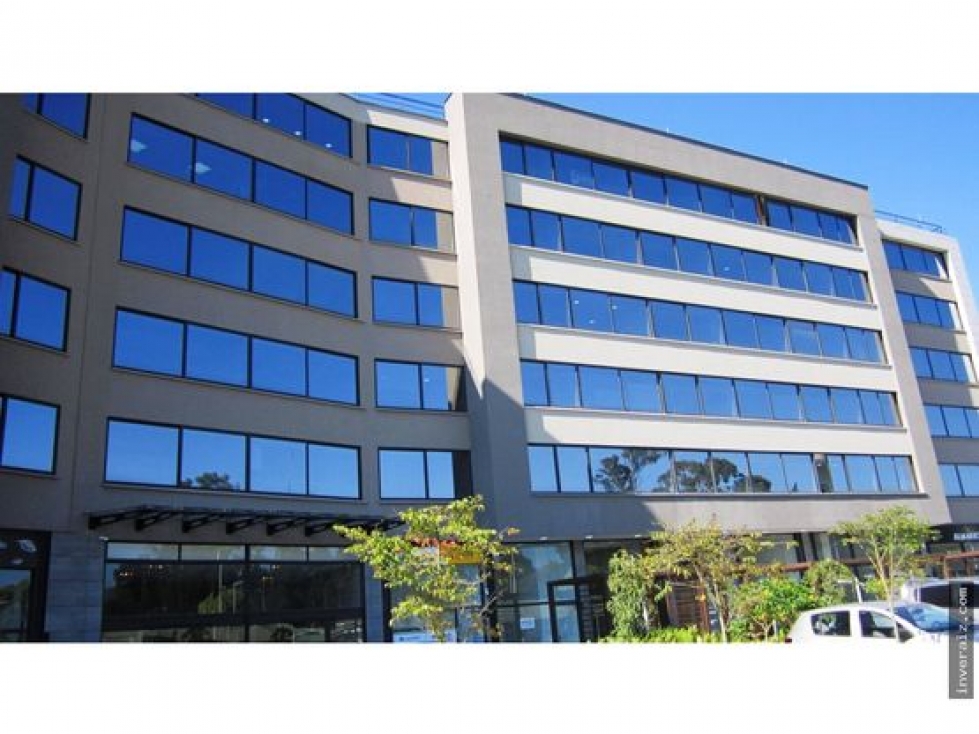 VENDO OFICINA DE 70 M2 EDIFICIO NOU CAJICA - JA