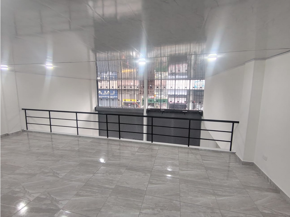 ARRIENDO EXCELENTE LOCAL CENTRO - AP — foto 2