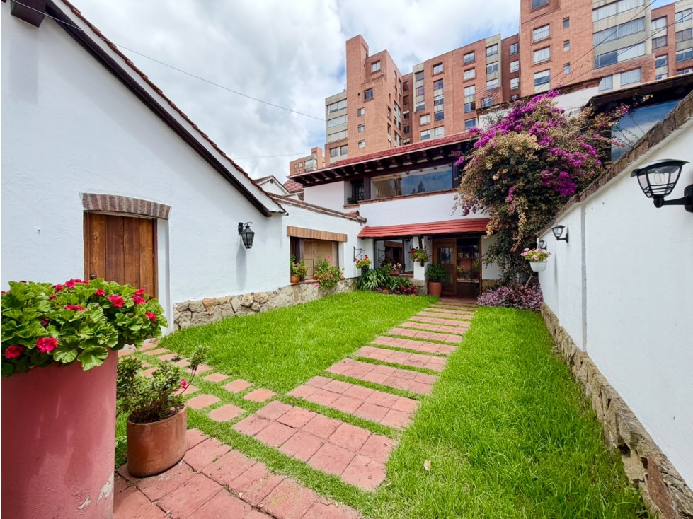 VENTA LINDA CASA CON LOTE 473 M2 Y 360 M2 + JARDIN CALLEJA -JA