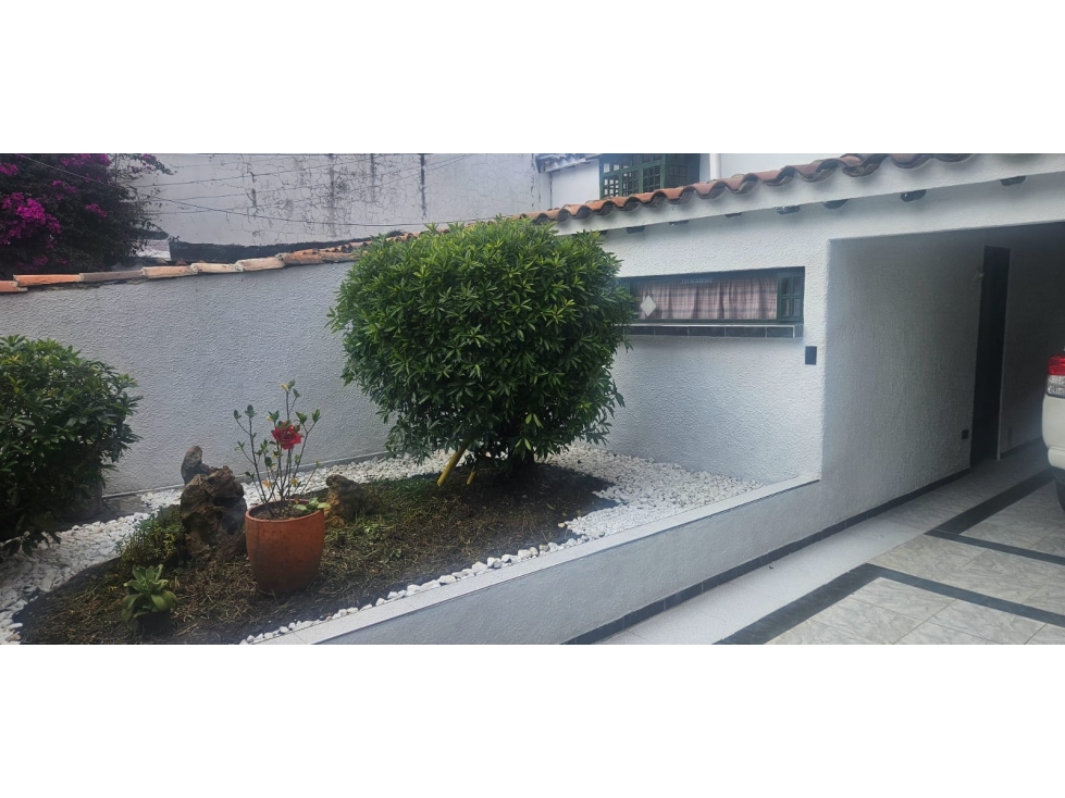 VENDO HERMOSA CASA SANTA BARBARA - AP — foto 2
