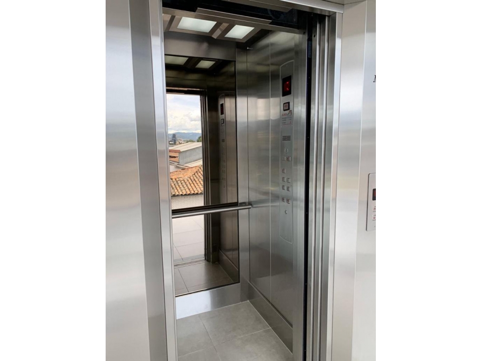 VENDO EXCELENTE EDIFICIO DE OFICINAS PARA ESTRENAR- AP — foto 6