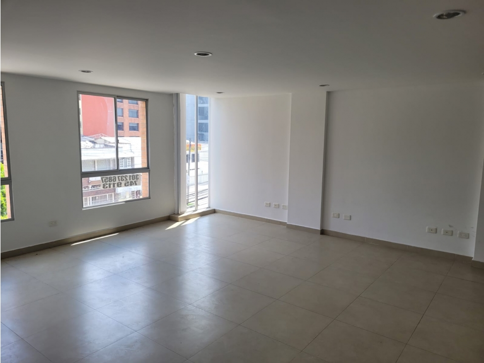 Ventas.oficinas.3 PISO, 55 MTS EXTERIOR PUENTE LARGO.rentando. YG/M — foto 6