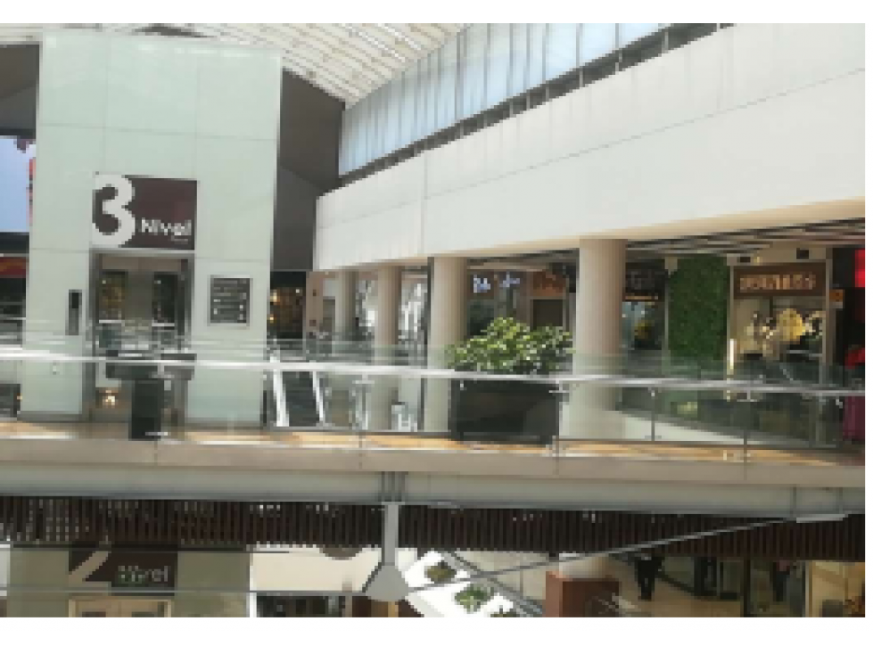 VentaLocal excelentevitrina 3piso en CC SalitrePlaza 49Mtsbodega Y/M