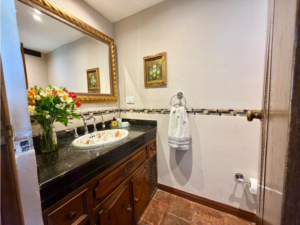 VENTA LINDA CASA CON LOTE 473 M2 Y 360 M2 + JARDIN CALLEJA -JA — foto 4
