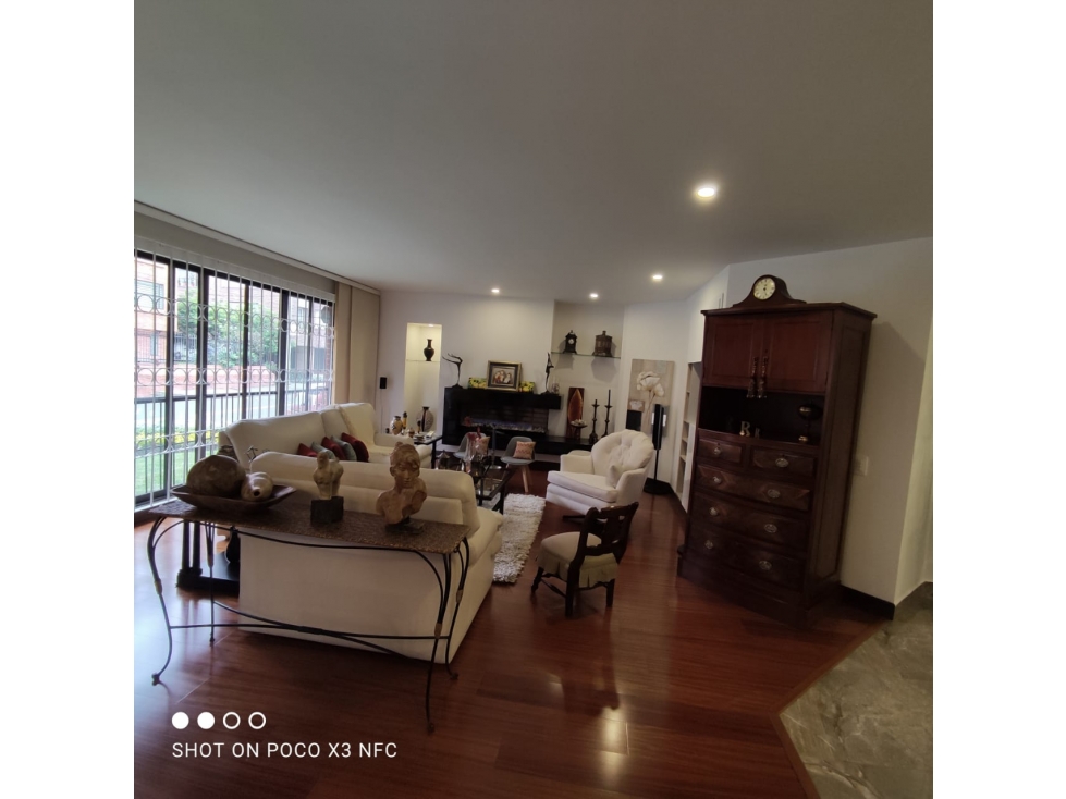 VENTA APTO 160 M2 + 12 TERRAZA CHICO NAVARRA-JA