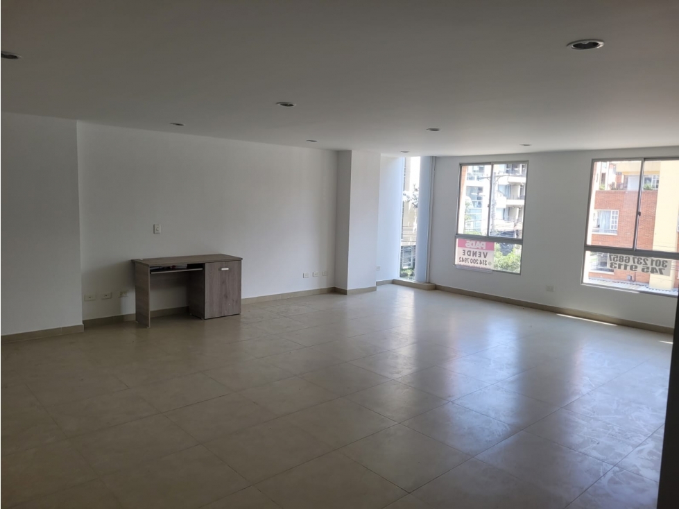 Ventas.oficinas.3 PISO, 55 MTS EXTERIOR PUENTE LARGO.rentando. YG/M