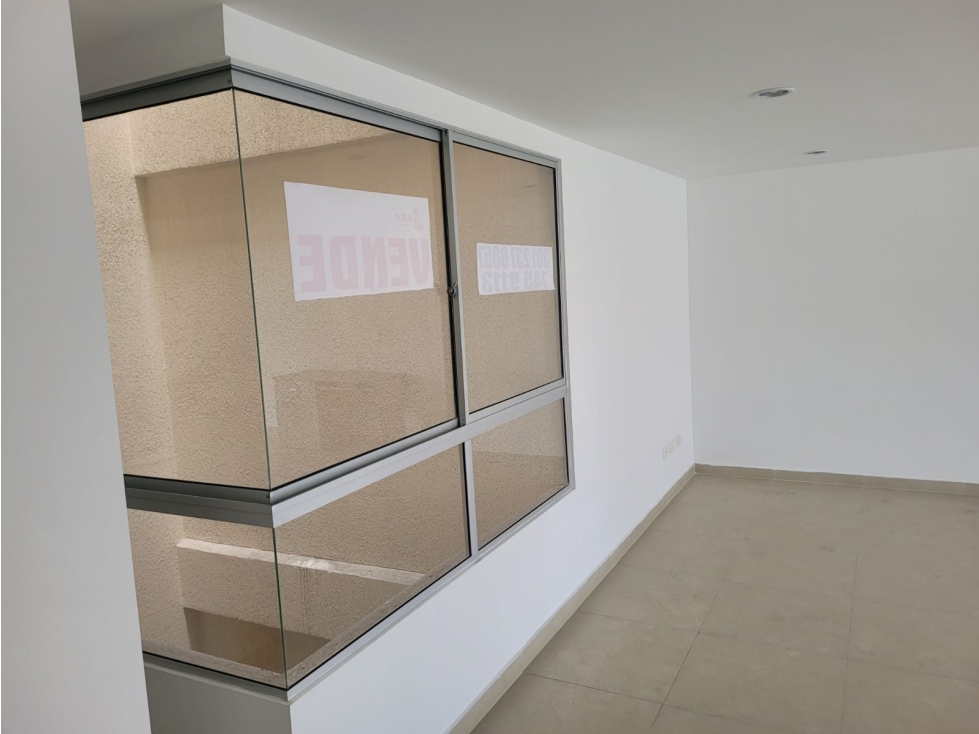 Ventas.oficinas.3 PISO, 55 MTS EXTERIOR PUENTE LARGO.rentando. YG/M — foto 5