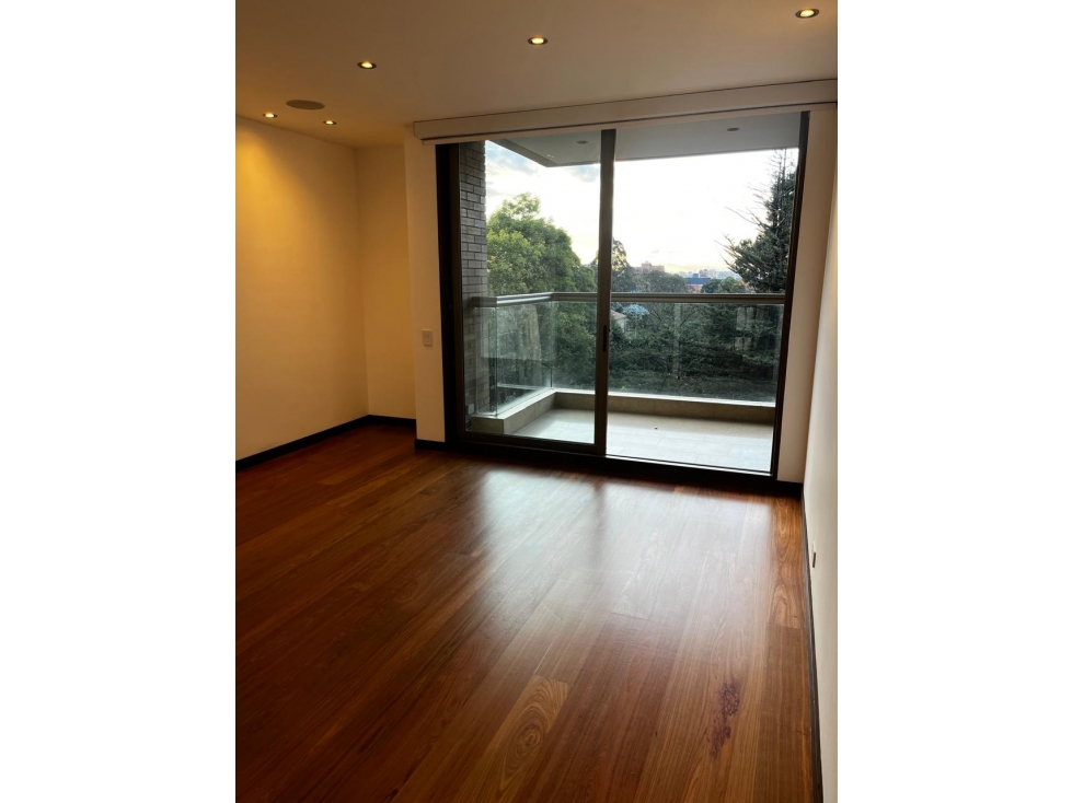 APTO PARA ARRIENDO 250 M2 EN EL NOGAL - JAP