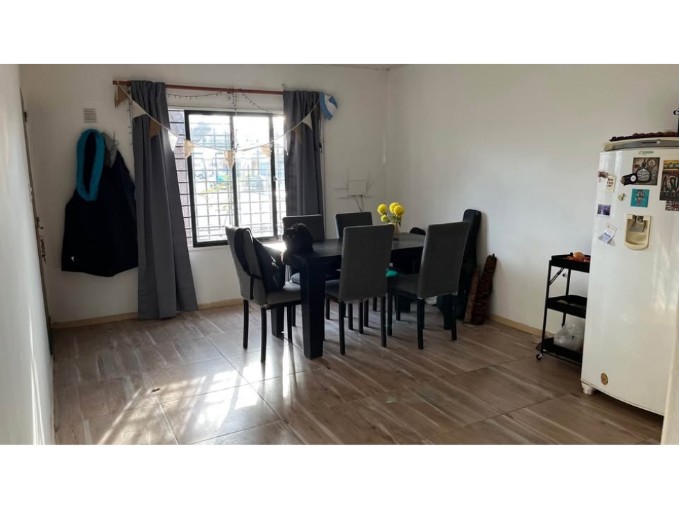 Casa en Venta 4 Dormitorios a 1 cuadra de Palmares, Godoy Cruz - 5