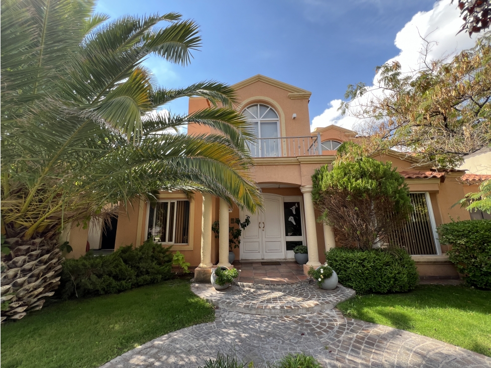 Casa en Venta 310 m2 en Palmares, 2da etapa - 1