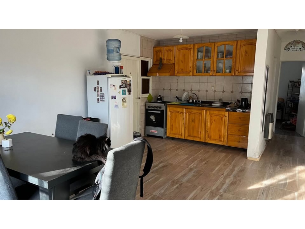Casa en Venta 4 Dormitorios a 1 cuadra de Palmares, Godoy Cruz - 3