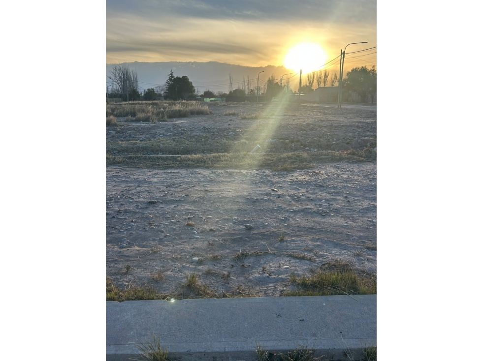 Lote esquina en venta en Rusell Maipu en barrio abierto - 3