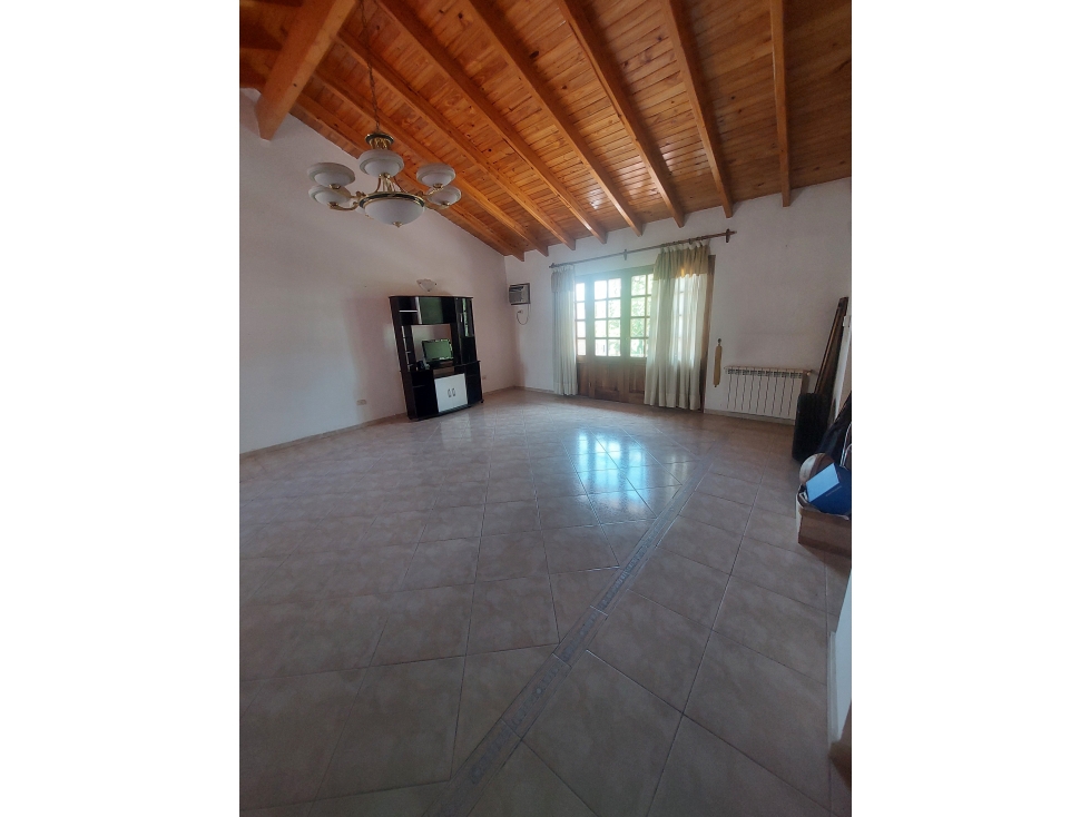Departamento en Venta de 3 Dormitorios, Calle Evans, Luján de Cuyo - 1