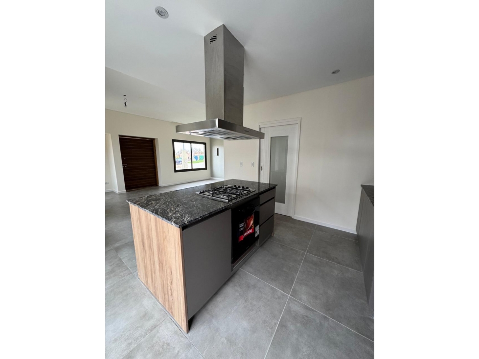 Casa en venta a estrenar en Barrio privado Lar de Terrada Luján-Maipú - 3