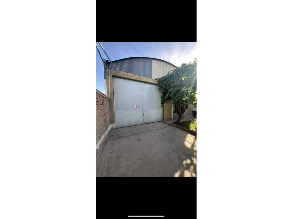 Galpón en Venta 250 m2, 4 Oficinas, Guaymallén, Mendoza - 2