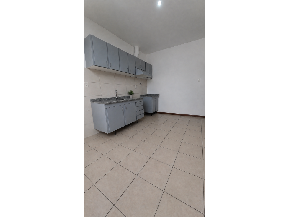 Departamento en Venta Amplio y Luminoso en Maipú con Cochera Doble - 1