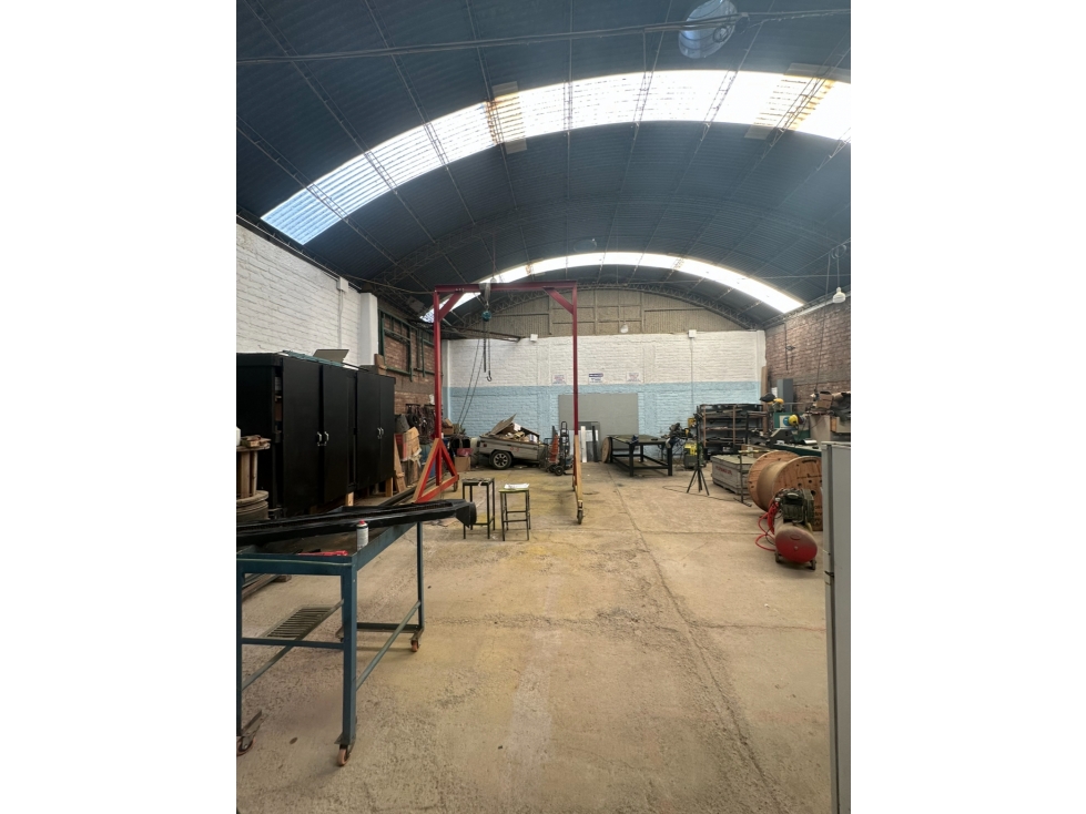 Galpón en Venta 250 m2, 4 Oficinas, Guaymallén, Mendoza - 3