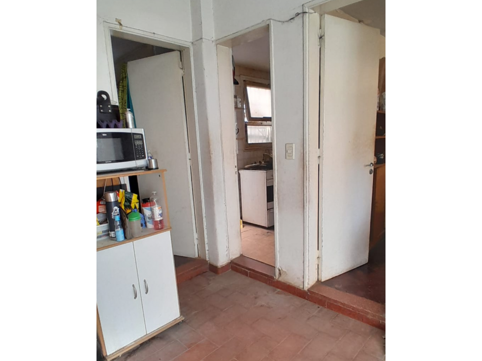 Casa en Venta para Reciclar excelente ubicación, 5ta Sección, Capital - 3