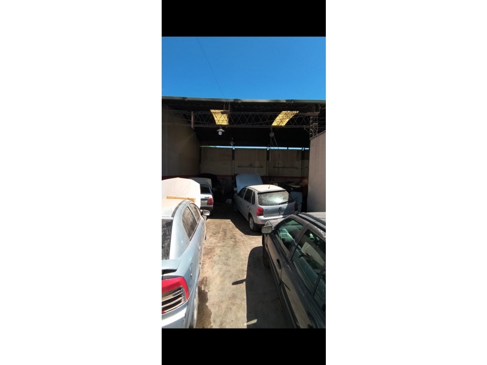 Galpón con casa independiente en Venta sobre calle Mitre, Guaymallén - 3