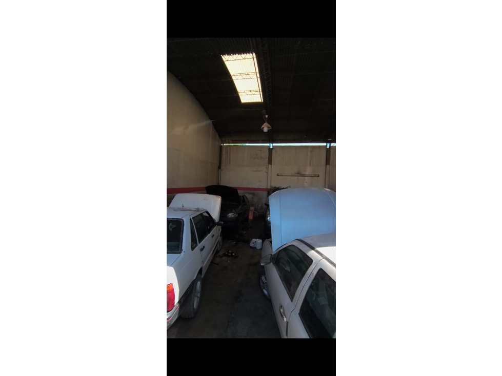 Galpón con casa independiente en Venta sobre calle Mitre, Guaymallén - 4