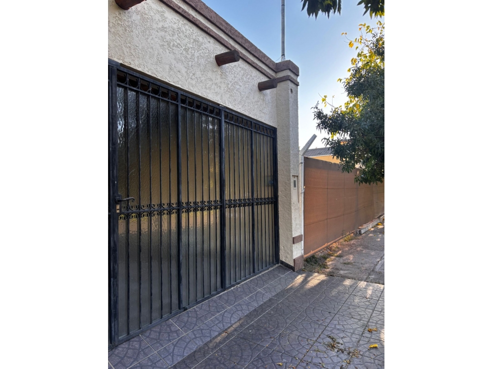 Casa en Venta de 3 Dormitorios en Barrio privado Furloti, Maipú - 4