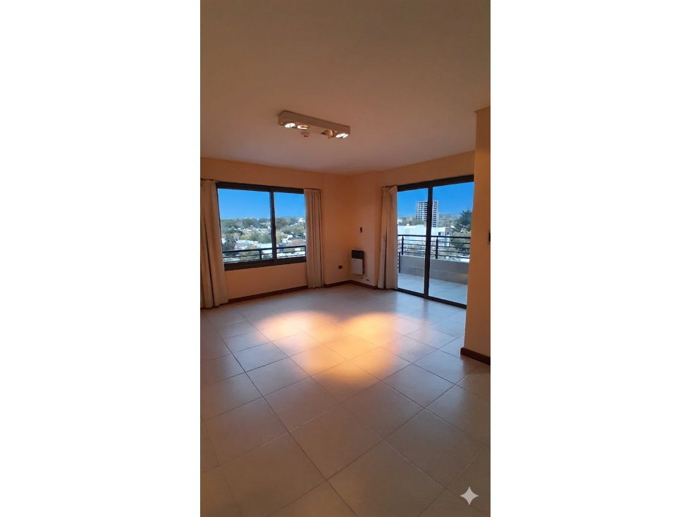 Departamento en Venta de 2 hab. con cochera, B° Bombal Godoy Cruz - 1