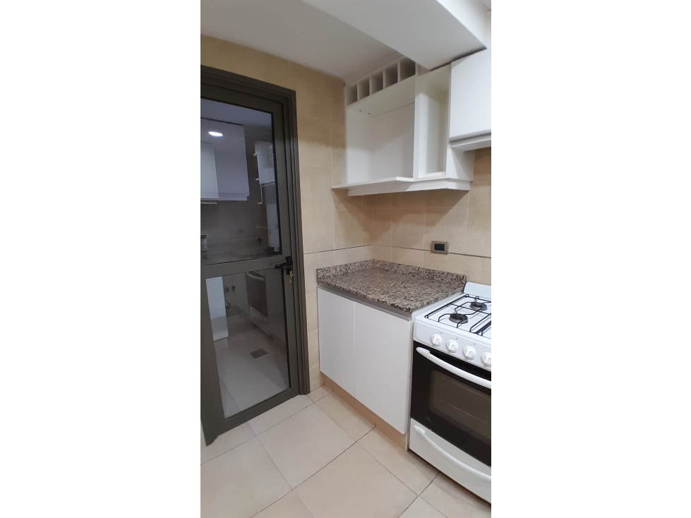 Departamento en Venta de 2 hab. con cochera, B° Bombal Godoy Cruz - 4