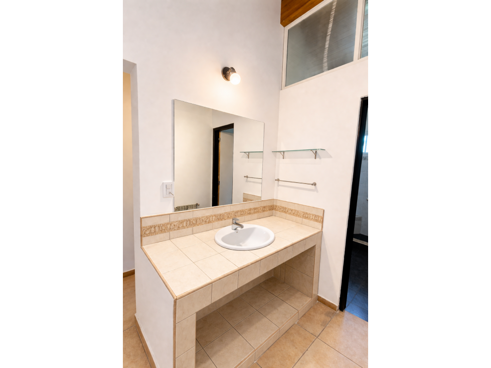 VENTA CASA UNA HABITACIÓN CHACRAS DE CORIA - 3