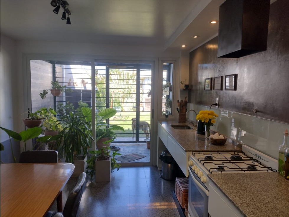 Casa en Venta en San Martin, Barrio Jardin totalmente modernizada - 4