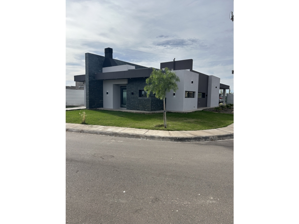 Casa en Venta 150 m2 Barrio Cepas del Carmen, San Martín, Mendoza - 2