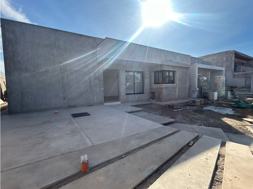 Casa en venta en Barrio Privado Las Cortaderas 3, Guaymallén - 2
