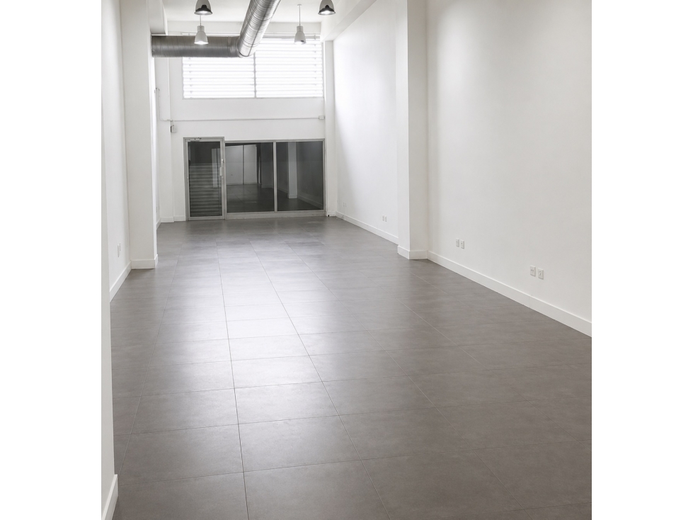 Colon, Francefield galera 4700m2 en alquiler $18,700 — foto 3